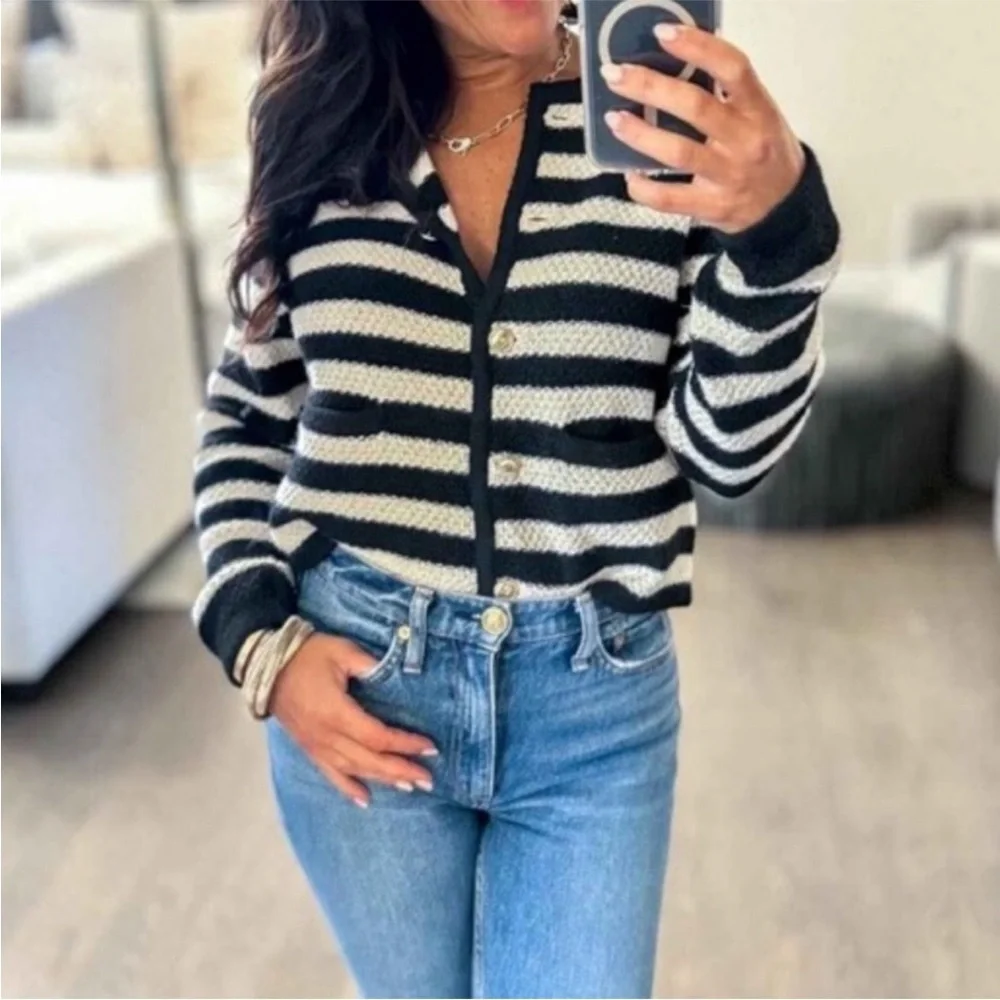 a new day Black and Cream Striped Cardigan Boxy Boucle Medium EUC